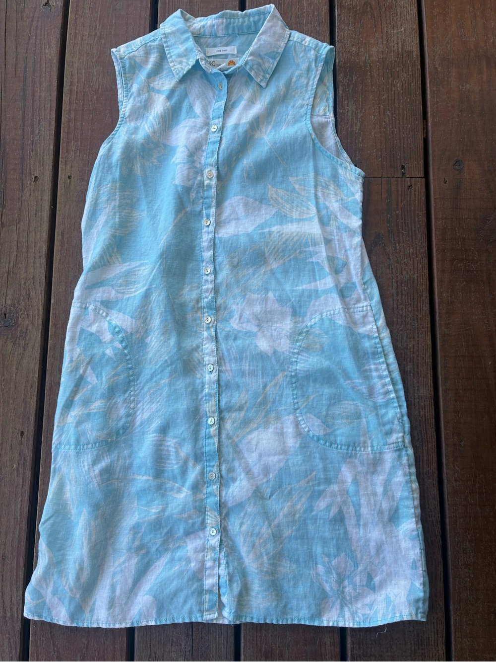 Light Turquoise and cream and white floral linen dress-with pockets! Size M